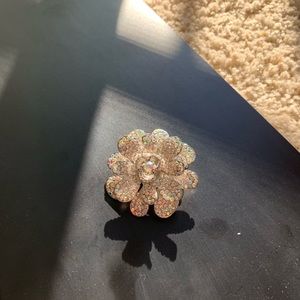 Flower diamond ring